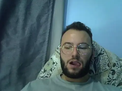 Snapshot of piazaocwb23 chatting on March 28, 6:51 pm piazaocwb23 online show from March 28, 6:51 pm