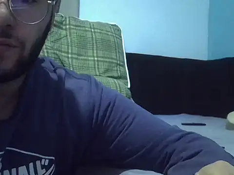 Snapshot of piazaocwb23 chatting on March 31, 11:10 am piazaocwb23 online show from March 31, 11:10 am