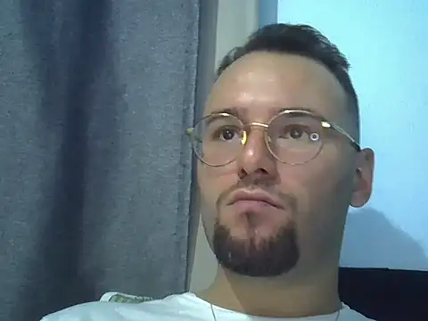 Snapshot of piazaocwb23 chatting on April 1, 8:28 pm piazaocwb23 online show from April 1, 8:28 pm