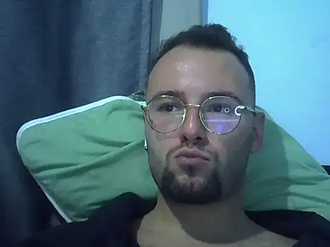 Snapshot of piazaocwb23 chatting on April 3, 3:26 am piazaocwb23 online show from April 3, 3:26 am