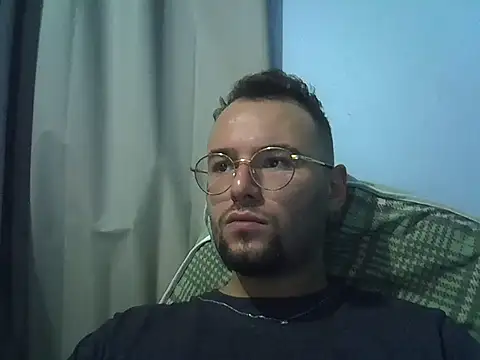 Snapshot of piazaocwb23 chatting on April 3, 4:49 pm piazaocwb23 online show from April 3, 4:49 pm