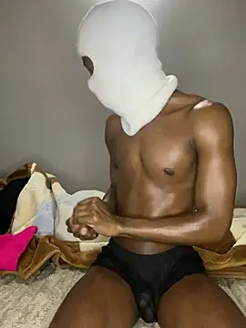 RoyaltyRox online show from March 17, 8:12 pm