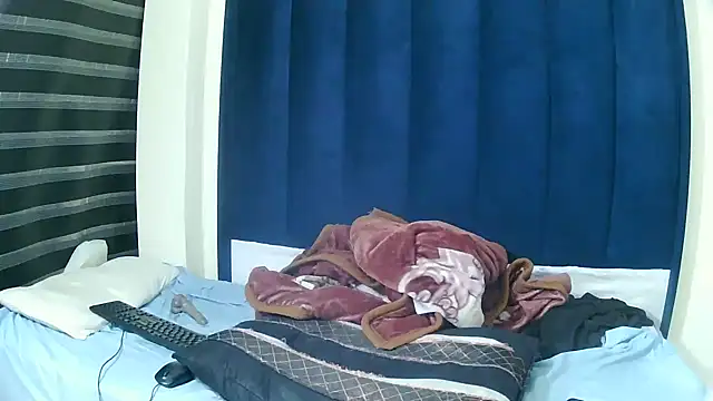 MelaniBbe online show from May 15, 5:53 pm
