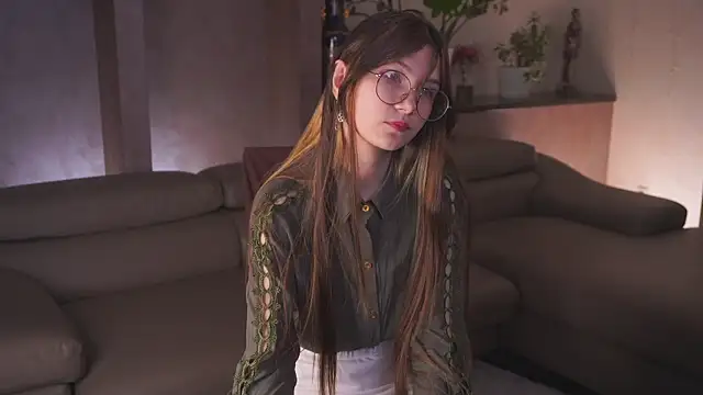 Snapshot of EuraButscher chatting on March 28, 3:17 am EuraButscher online show from March 28, 3:17 am