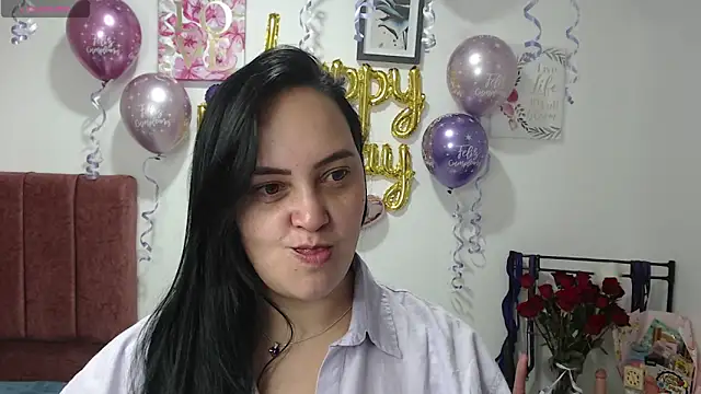 Snapshot of Veroniicabbw_ chatting on March 23, 1:15 pm Veroniicabbw online show from March 23, 1:15 pm