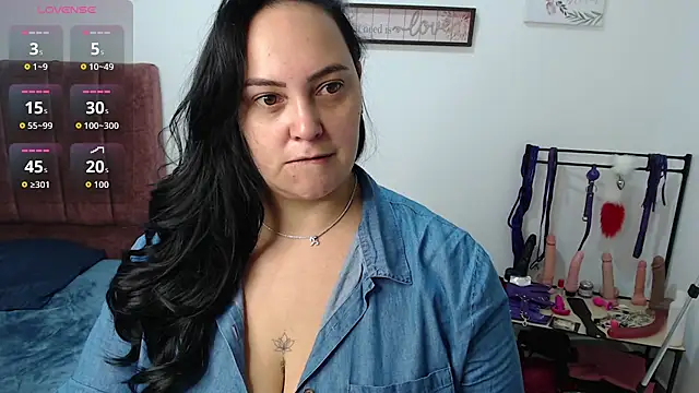 Snapshot of Veroniicabbw_ chatting on March 31, 1:22 pm Veroniicabbw online show from March 31, 1:22 pm