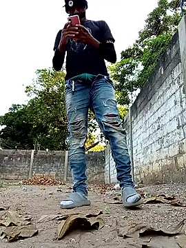 spittingpig1 online show from March 23, 11:36 am