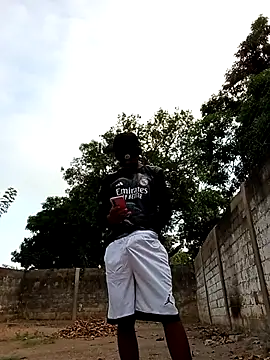 spittingpig1 online show from March 25, 12:00 pm