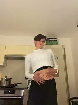 DtPORNBITCH online show from May 21, 1:01 am