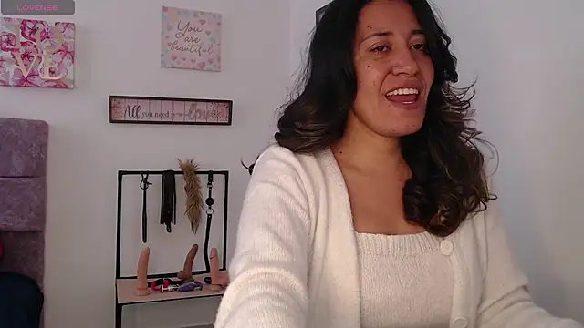 violeta scott online show from March 25, 2:01 pm