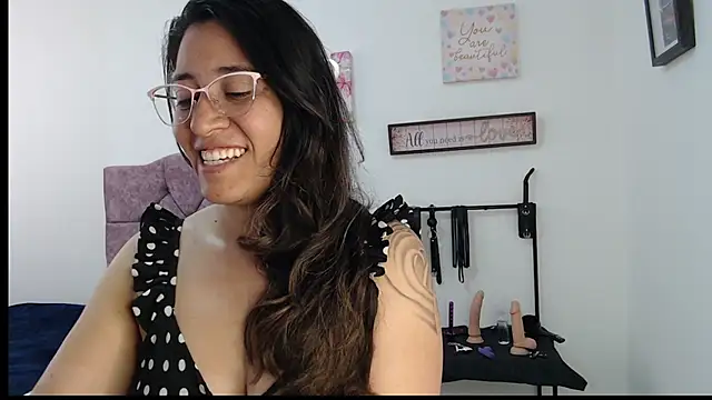 violeta scott online show from May 15, 3:30 pm