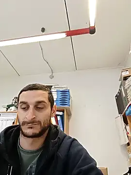 Snapshot of gabry21e5 chatting on May 8, 9:36 am gabry21e5 online show from May 8, 9:36 am