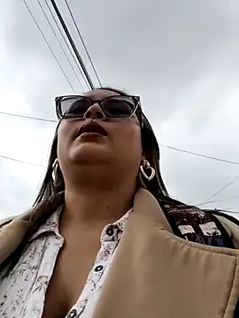 Snapshot of annie_27 chatting on March 24, 3:28 pm annie 27 online show from March 24, 3:28 pm