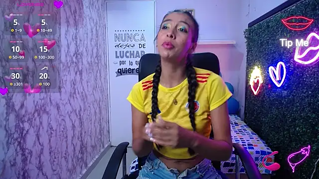 sandra petite19 online show from July 4, 3:56 am