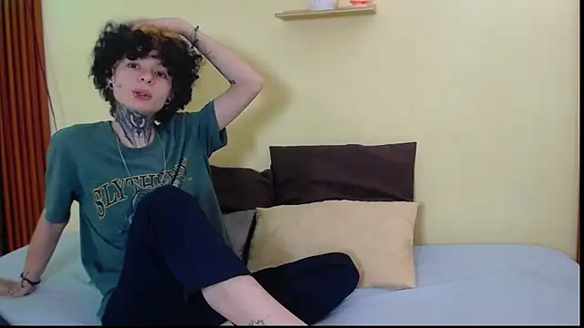 JuneBlake  online show from March 13, 2:01 pm