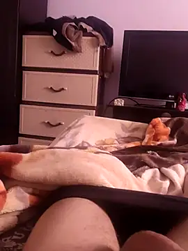 Snapshot of JoyousArray85 chatting on April 1, 1:41 pm JoyousArray85 online show from April 1, 1:41 pm