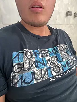 DanielZz69 online show from April 28, 9:31 pm