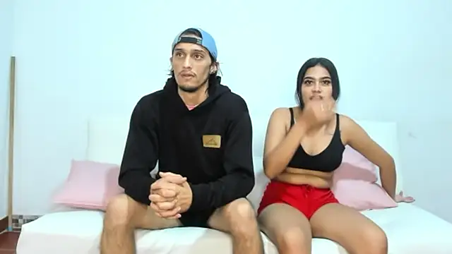 Snapshot of bichslutsgirls chatting on March 31, 10:54 pm bichslutsgirls online show from March 31, 10:54 pm