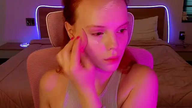 Snapshot of mollybossy chatting on March 21, 12:04 am mollybossy online show from March 21, 12:04 am