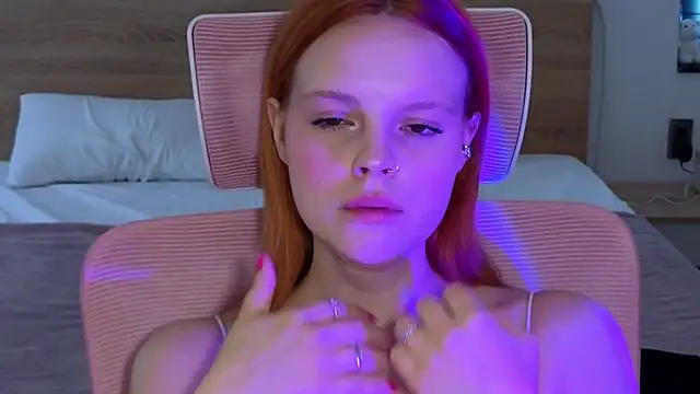 Snapshot of mollybossy chatting on March 23, 3:10 am mollybossy online show from March 23, 3:10 am