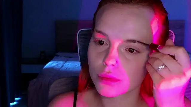 Snapshot of mollybossy chatting on March 27, 12:16 am mollybossy online show from March 27, 12:16 am