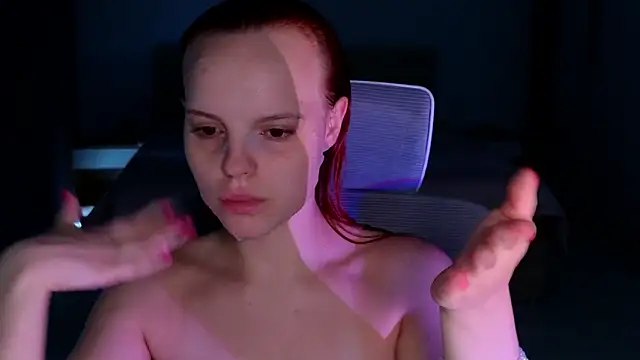 Snapshot of mollybossy chatting on March 30, 6:58 am mollybossy online show from March 30, 6:58 am