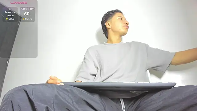thiago bigcock 1 online show from July 5, 1:23 am
