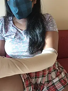 Snapshot of Maya-Tamil chatting on May 7, 11:15 am Maya-Tamil online show from May 7, 11:15 am