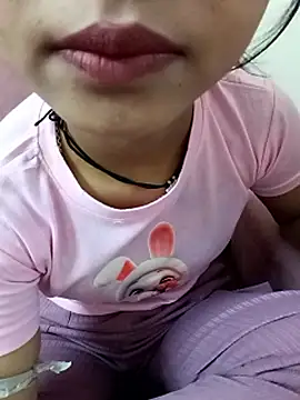 Snapshot of ritika_gupta02 chatting on May 18, 4:07 am ritika gupta02 online show from May 18, 4:07 am