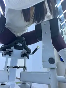 Snapshot of zhizhibaobei chatting on March 24, 11:43 pm zhizhibaobei online show from March 24, 11:43 pm