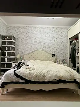 Snapshot of zhizhibaobei chatting on April 2, 1:47 am zhizhibaobei online show from April 2, 1:47 am