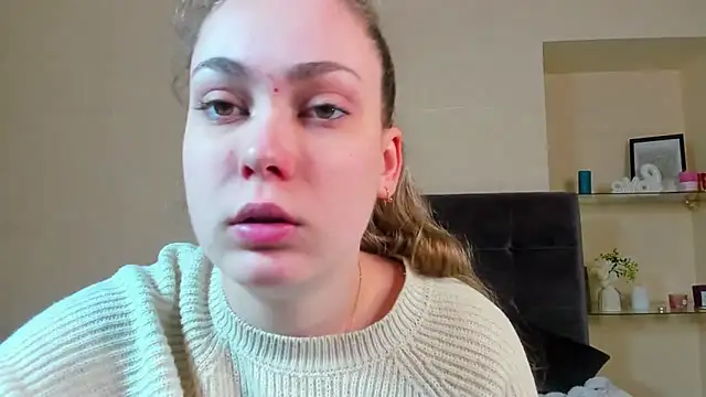 MelanieCuty online show from April 23, 5:19 am