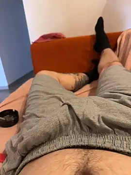 Snapshot of g_thess chatting on April 4, 10:46 am g thess online show from April 4, 10:46 am