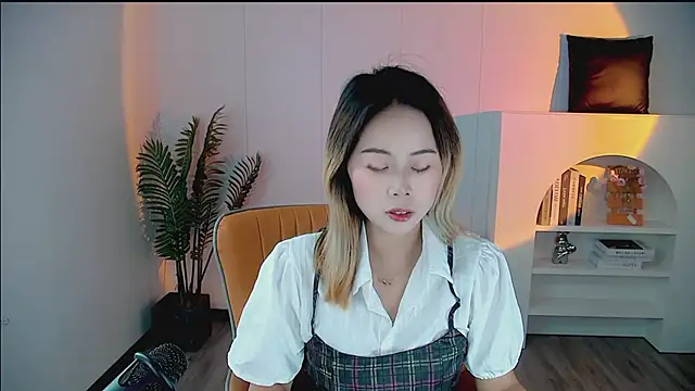 Snapshot of zhoulan-bb chatting on March 19, 3:32 am zhoulan-bb online show from March 19, 3:32 am