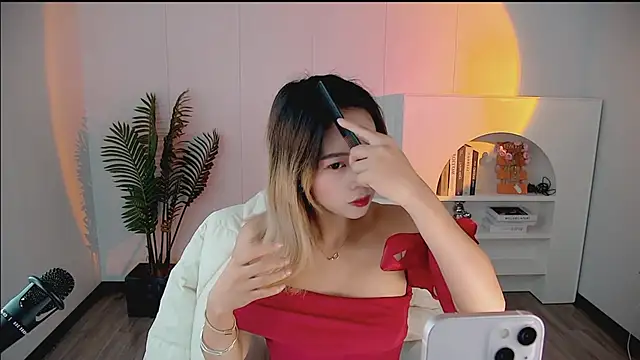 Snapshot of zhoulan-bb chatting on March 28, 2:33 am zhoulan-bb online show from March 28, 2:33 am