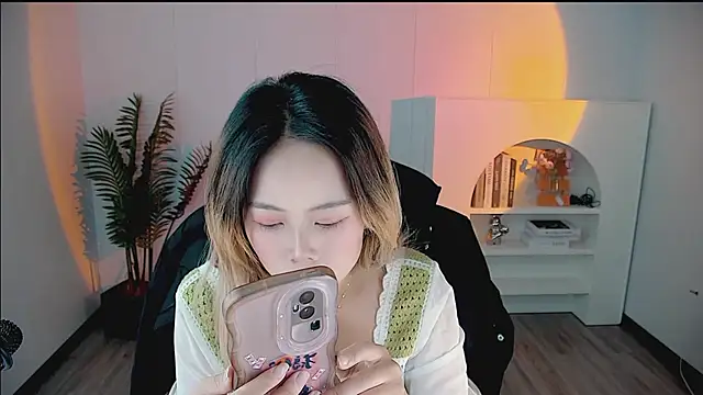 Snapshot of zhoulan-bb chatting on April 2, 2:09 am zhoulan-bb online show from April 2, 2:09 am