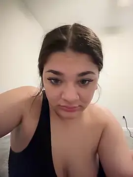 Snapshot of treasurebabii chatting on March 21, 5:56 am treasurebabii online show from March 21, 5:56 am