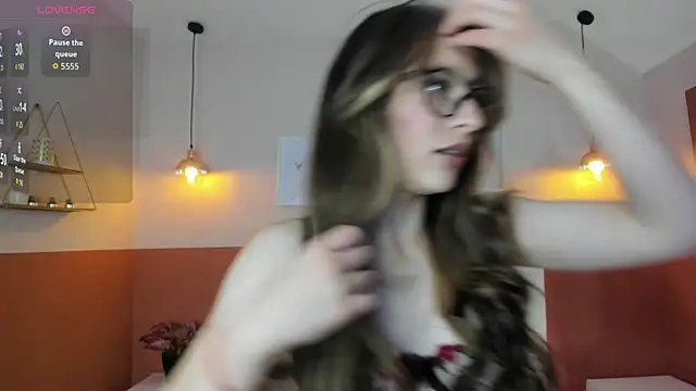 camille eyes online show from April 3, 1:42 pm