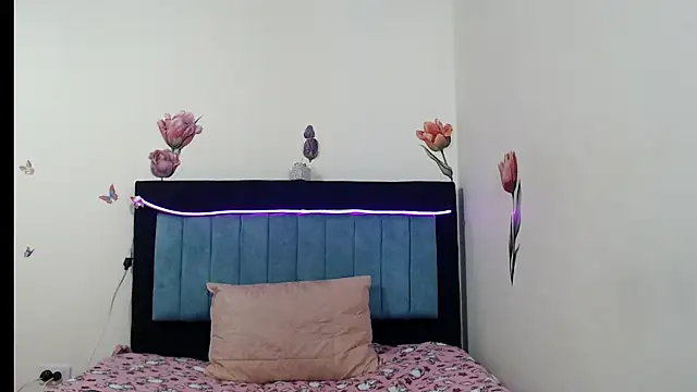 KARLYXS online show from March 22, 12:08 pm