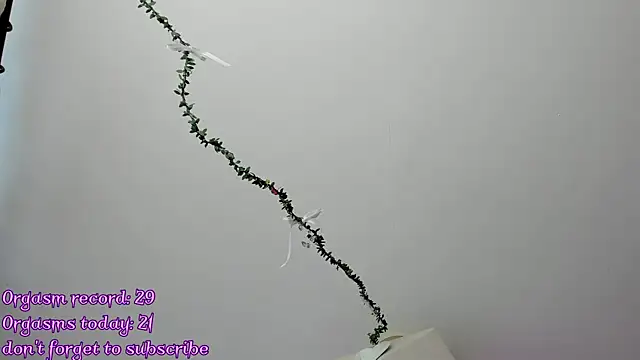 RileyNymph online show from May 14, 6:09 am