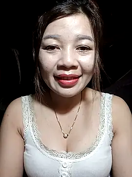 Yiyi102300 online show from April 2, 12:58 pm