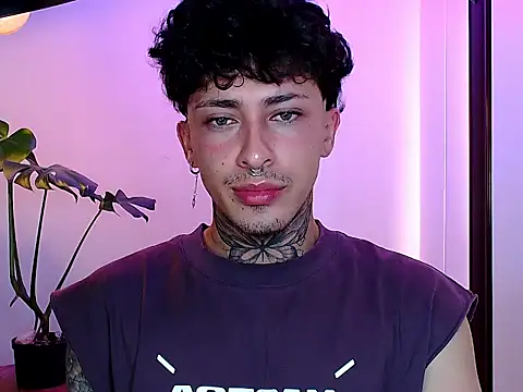 Snapshot of stevennavarro chatting on March 31, 9:15 pm stevennavarro online show from March 31, 9:15 pm