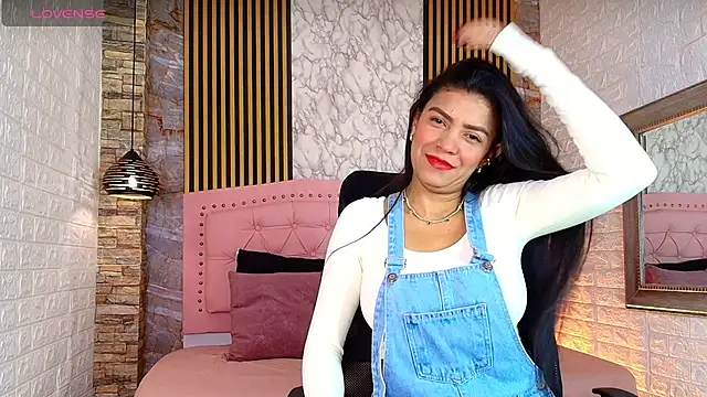 AishaCambell  online show from May 9, 10:31 am