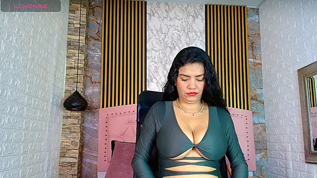 AishaCambell  online show from May 13, 10:12 am