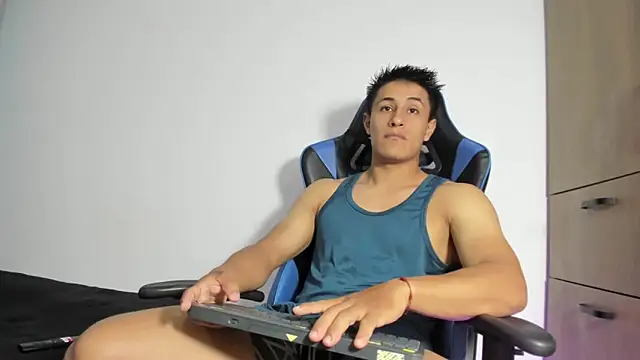 Snapshot of D_dorman chatting on March 18, 10:35 pm D dorman online show from March 18, 10:35 pm