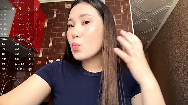 RosalbaLatshaw online show from April 3, 7:17 am