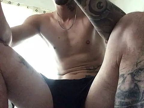 Snapshot of luckydick333 chatting on April 2, 4:59 pm luckydick333 online show from April 2, 4:59 pm