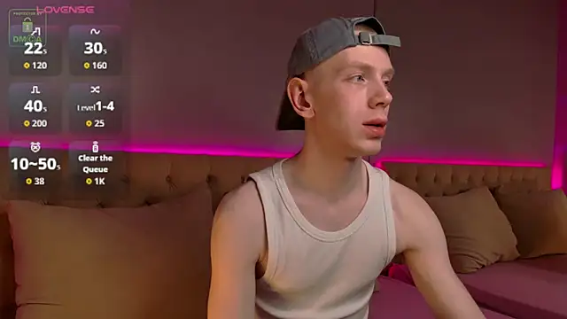 Snapshot of ZidNeeviil chatting on March 24, 8:47 pm ZidNeeviil online show from March 24, 8:47 pm