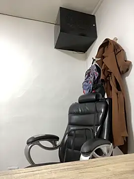 baddiesad online show from April 1, 11:13 pm