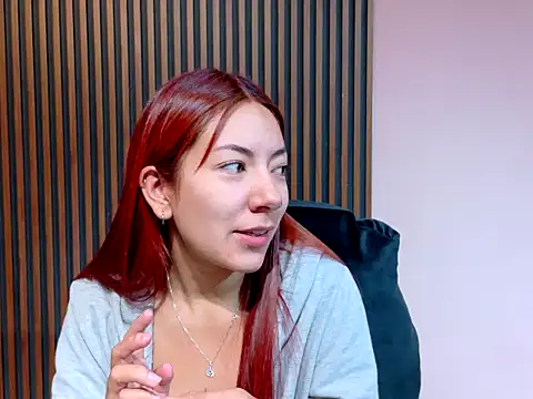 desk  desire online show from March 26, 12:33 pm